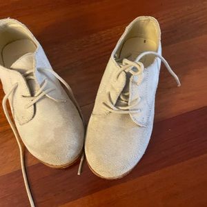 COPY - Barely worn , suede Janie and Jack boys shoes size 12